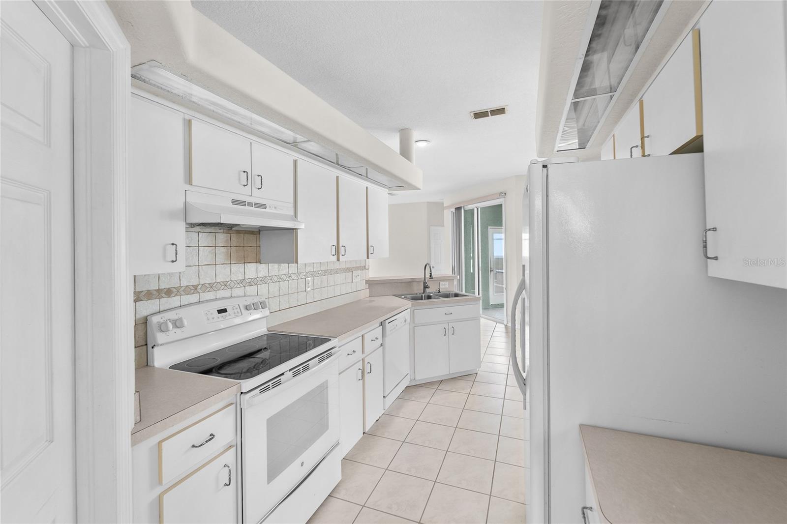 7040 FRASCATI LOOP — photo 12