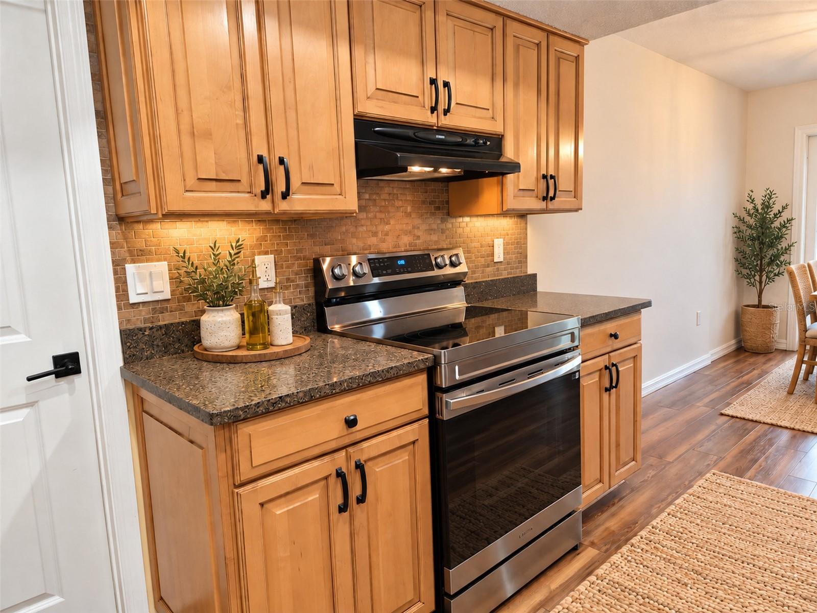 5054 SAN JOSE DR — photo 11