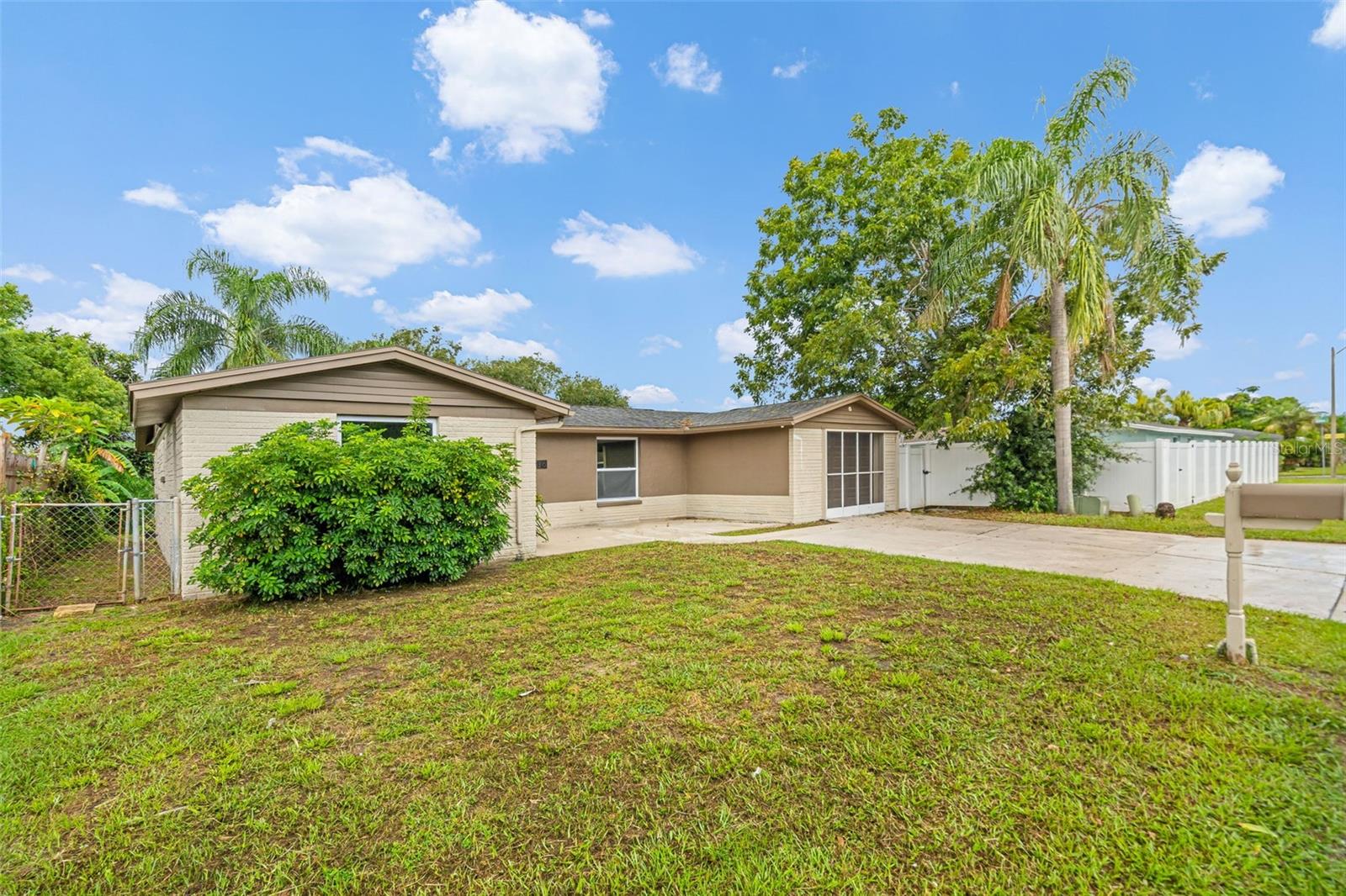 4036 SUNRAY DR — photo 4