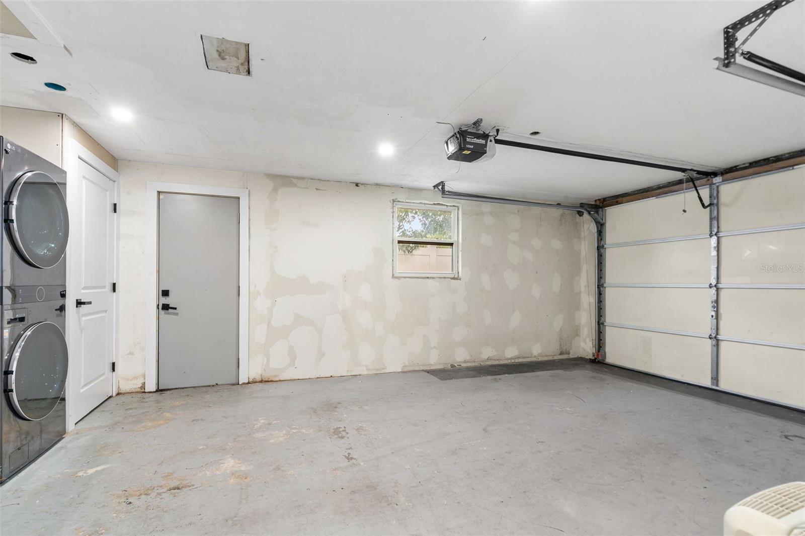 4036 SUNRAY DR — photo 30