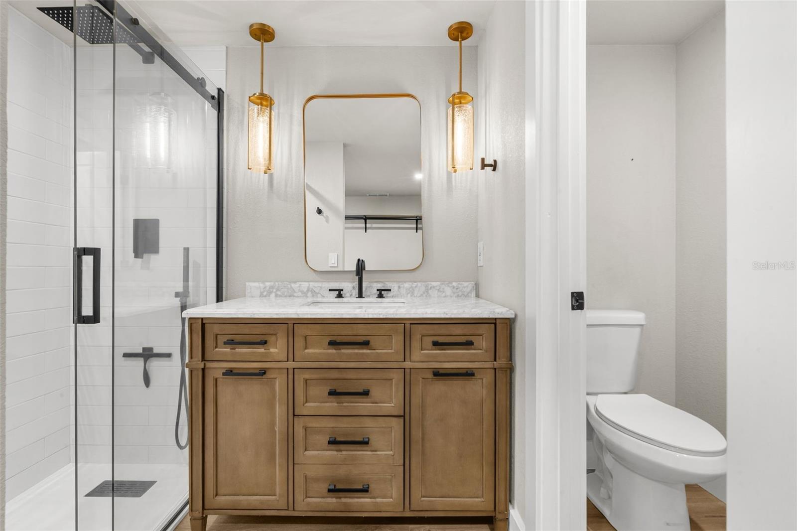 4036 SUNRAY DR — photo 26