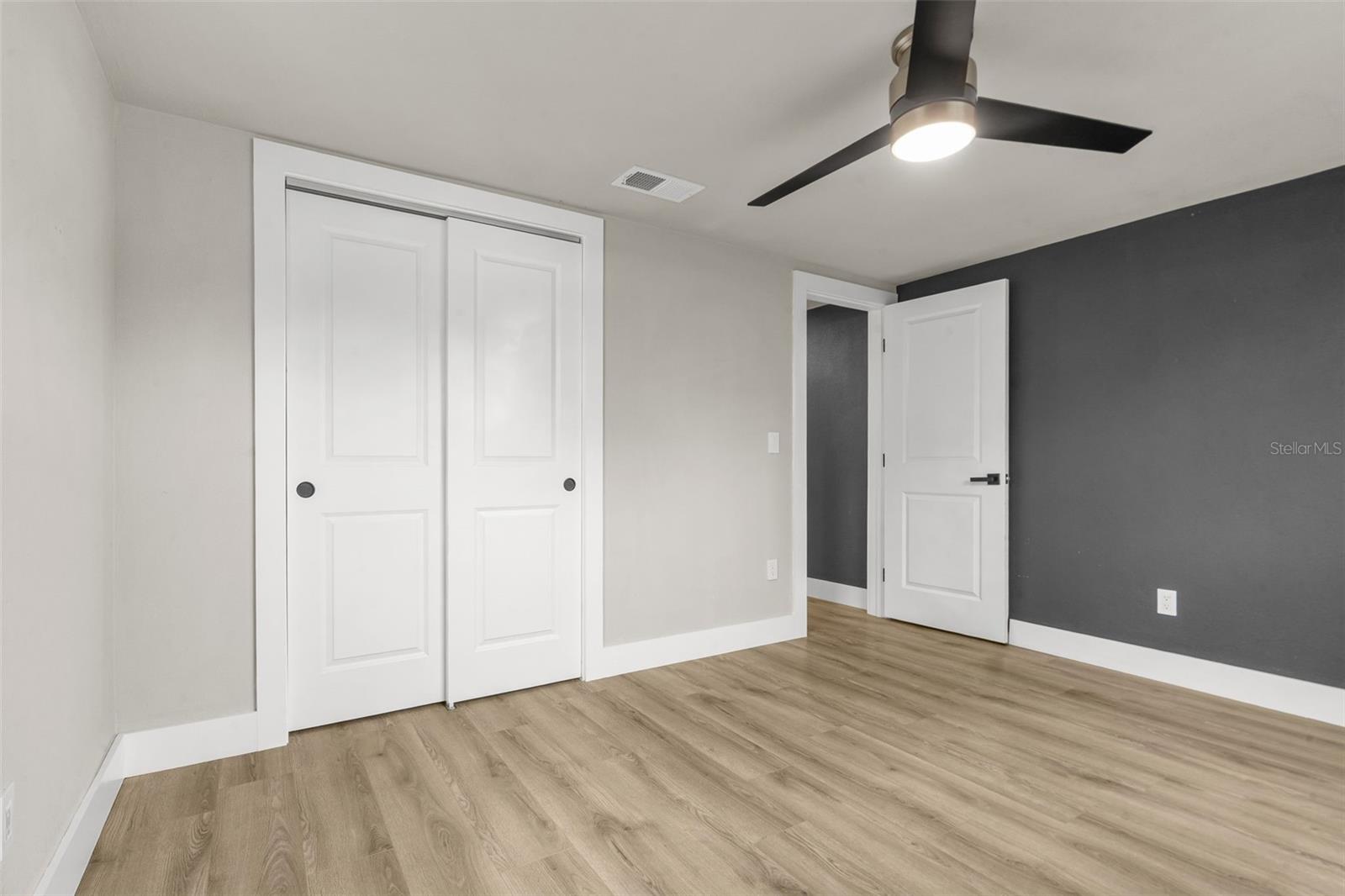 4036 SUNRAY DR — photo 14