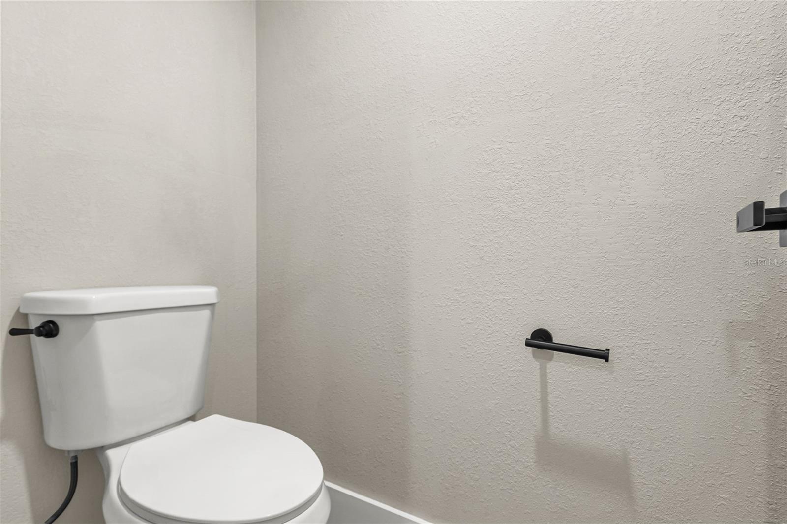4036 SUNRAY DR — photo 28