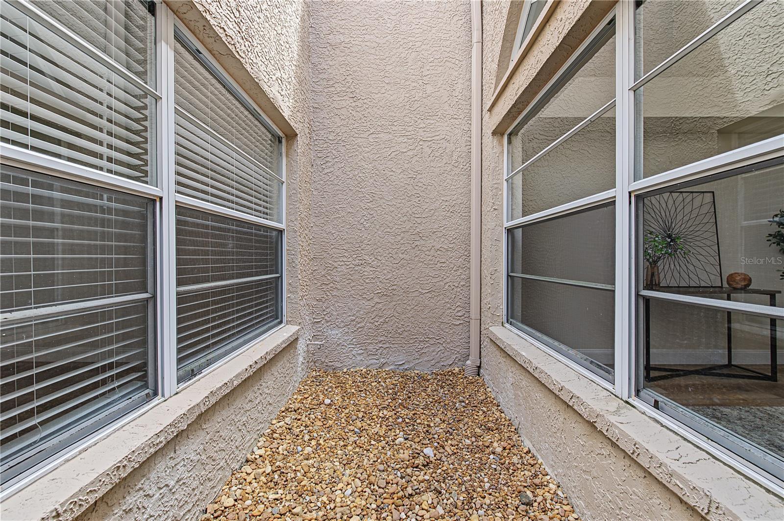 3876 DARSTON ST — photo 20
