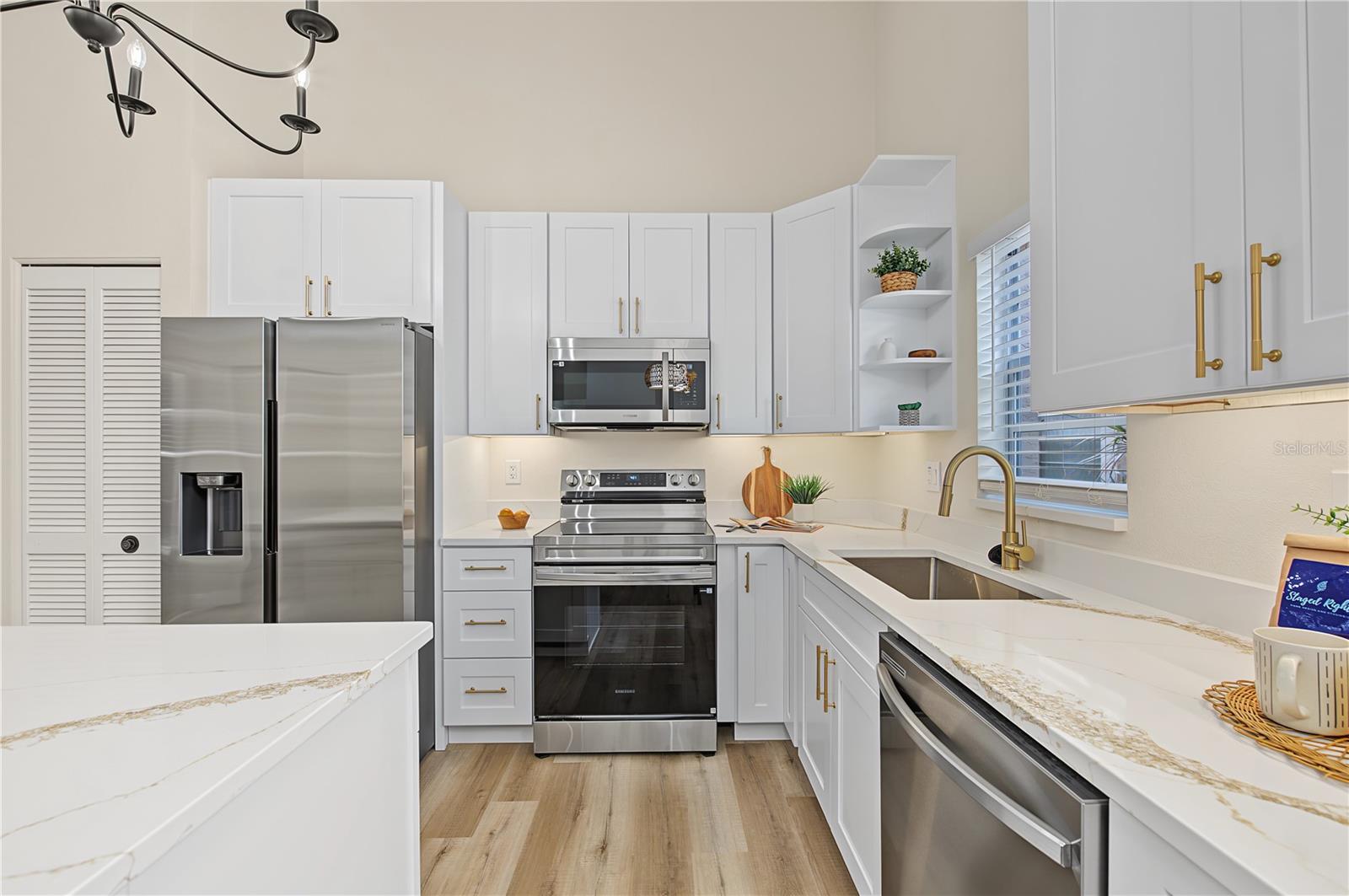 3876 DARSTON ST — photo 3