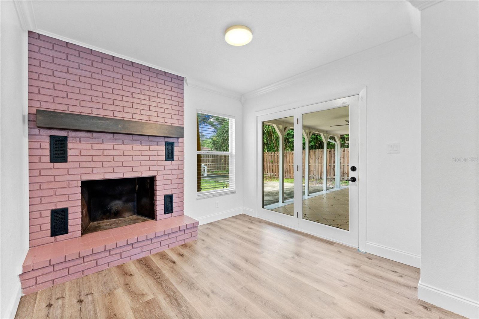 7327 WINCHESTER DR — photo 14