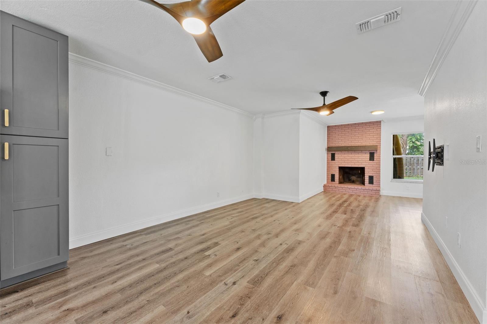 7327 WINCHESTER DR — photo 10
