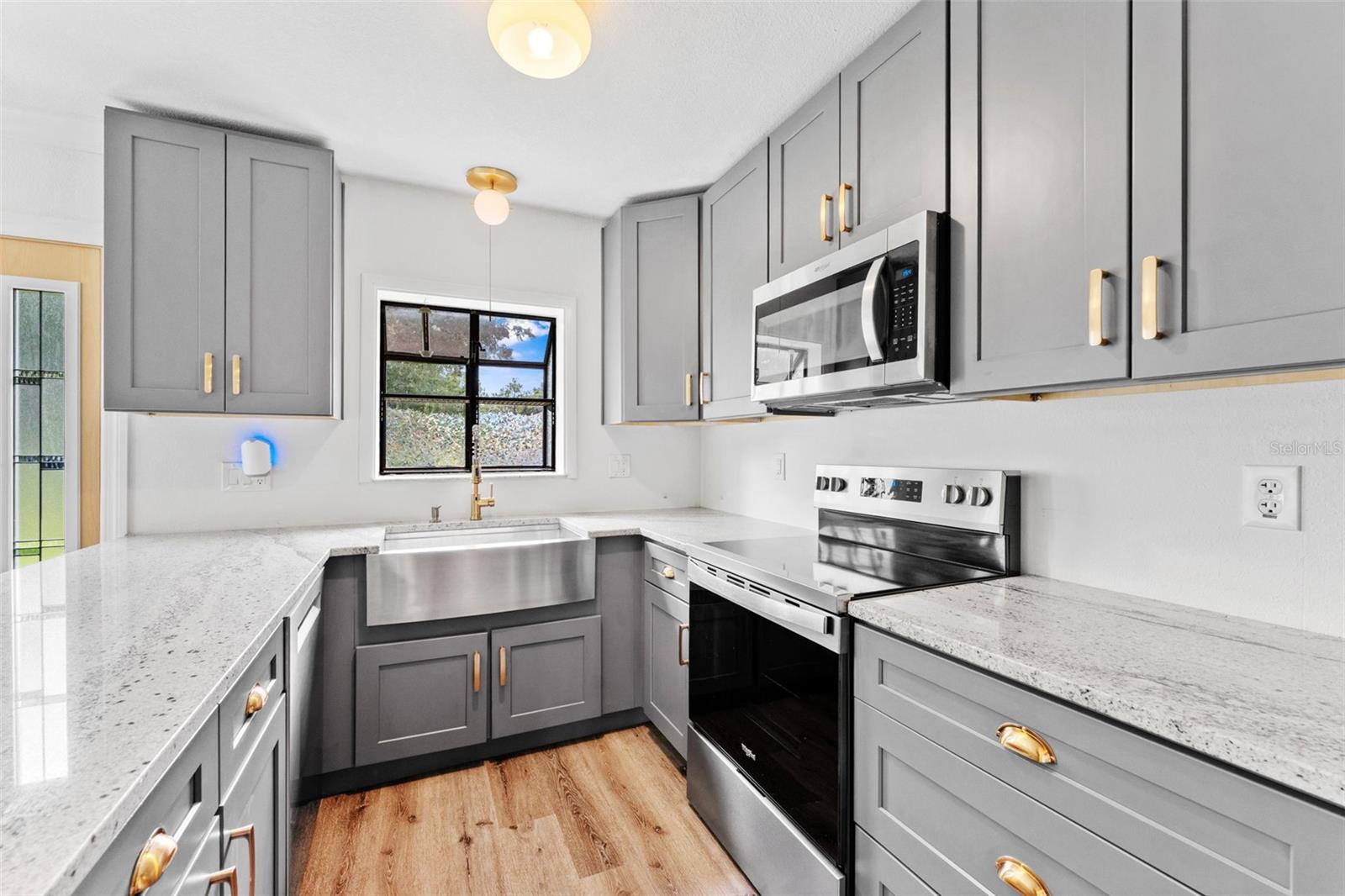 7327 WINCHESTER DR — photo 7