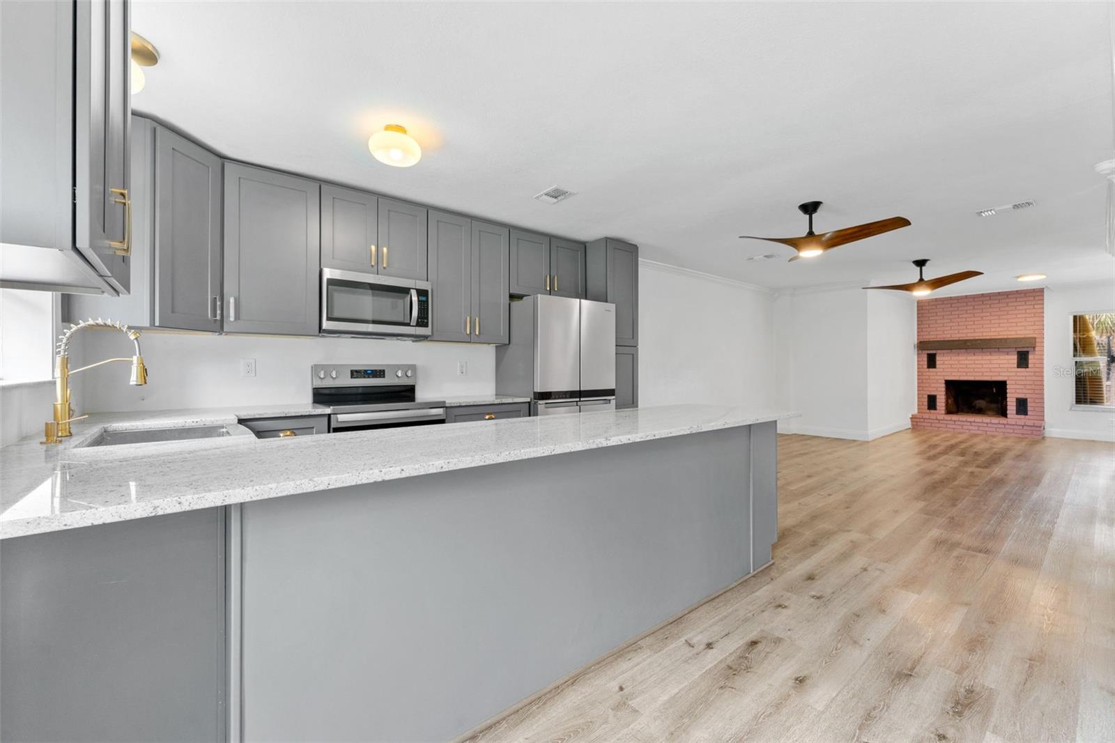 7327 WINCHESTER DR — photo 4
