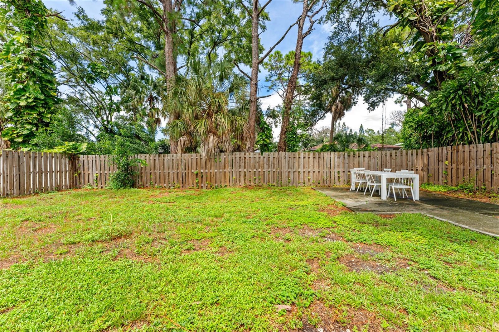 7327 WINCHESTER DR — photo 33