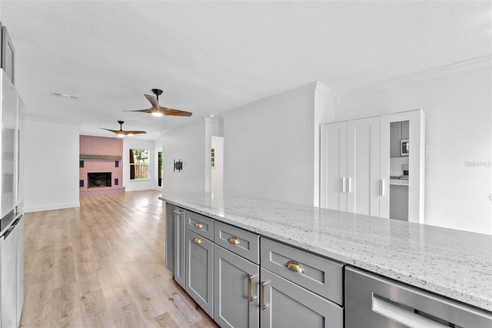 7327 WINCHESTER DR — photo 9
