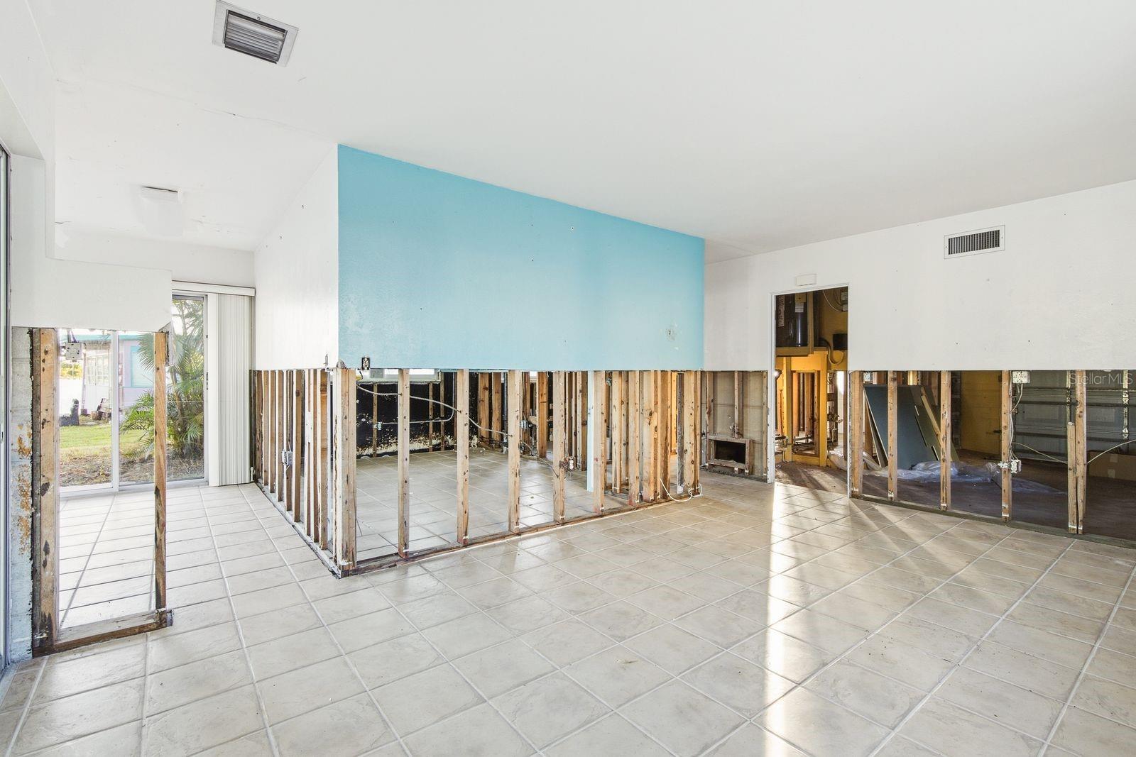 13529 BOCA CIEGA AVE — photo 11
