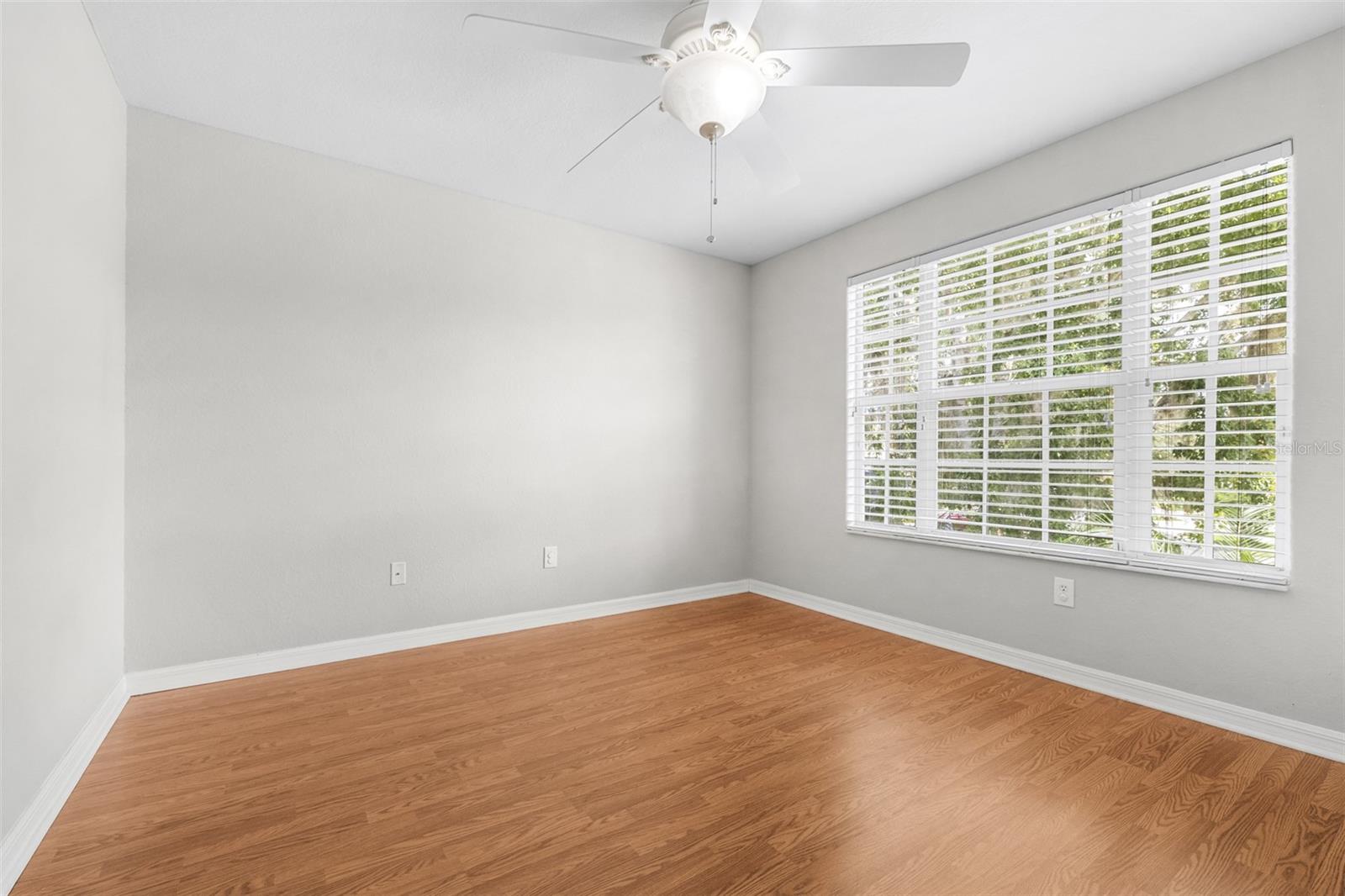 27015 FIREBUSH DR — photo 36
