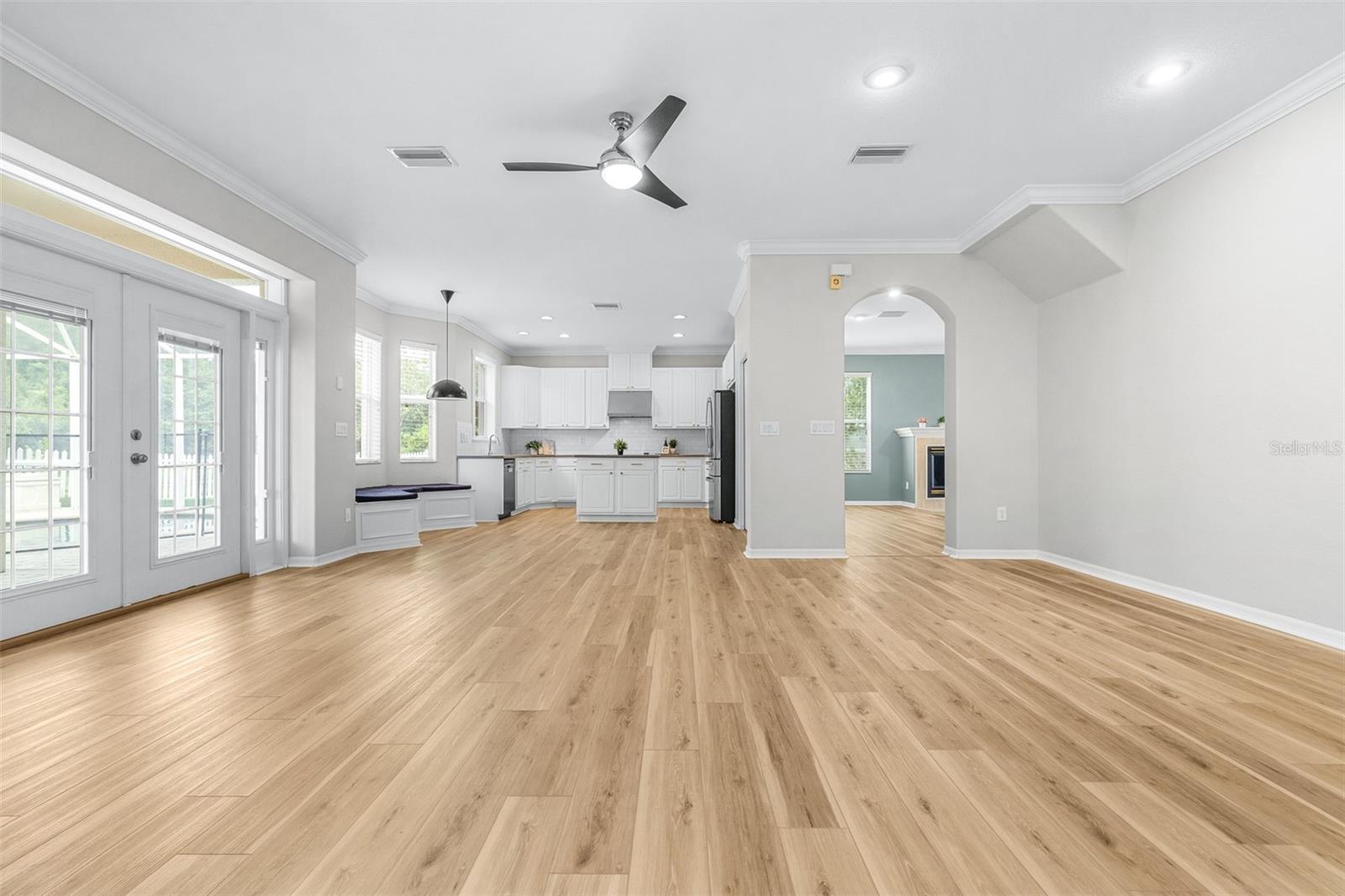 27015 FIREBUSH DR — photo 10