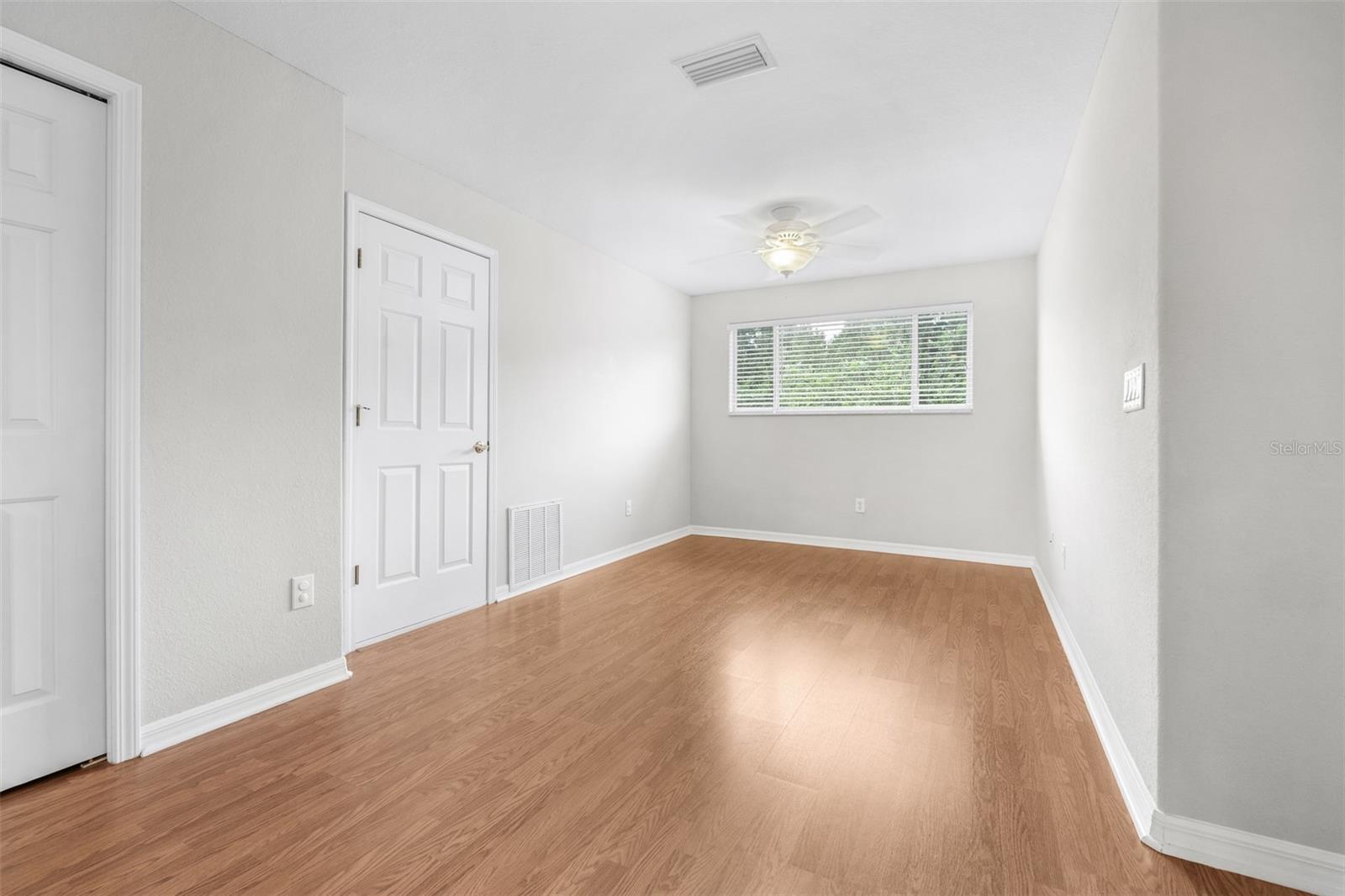27015 FIREBUSH DR — photo 21