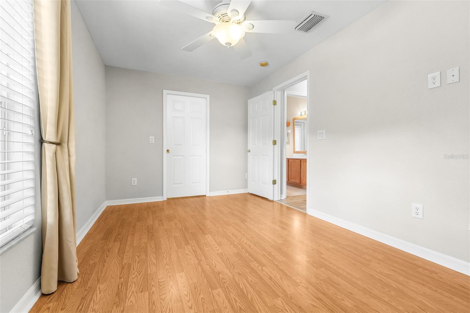 27015 FIREBUSH DR — photo 15