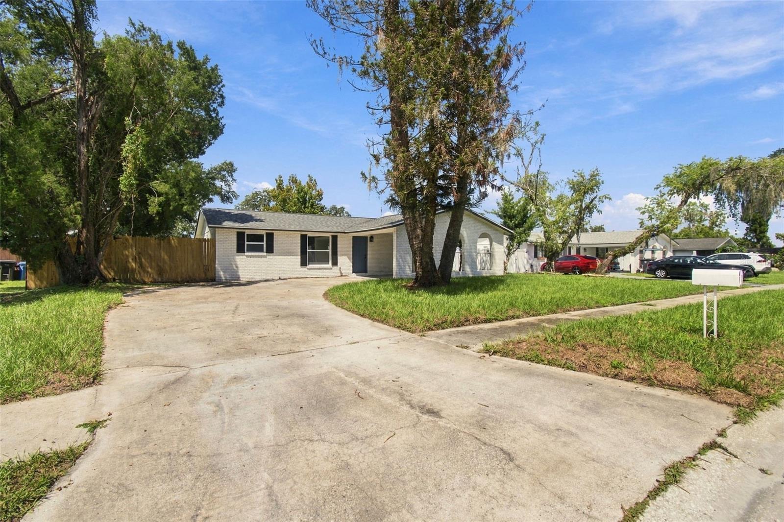 802 WALNUT DR — photo 3