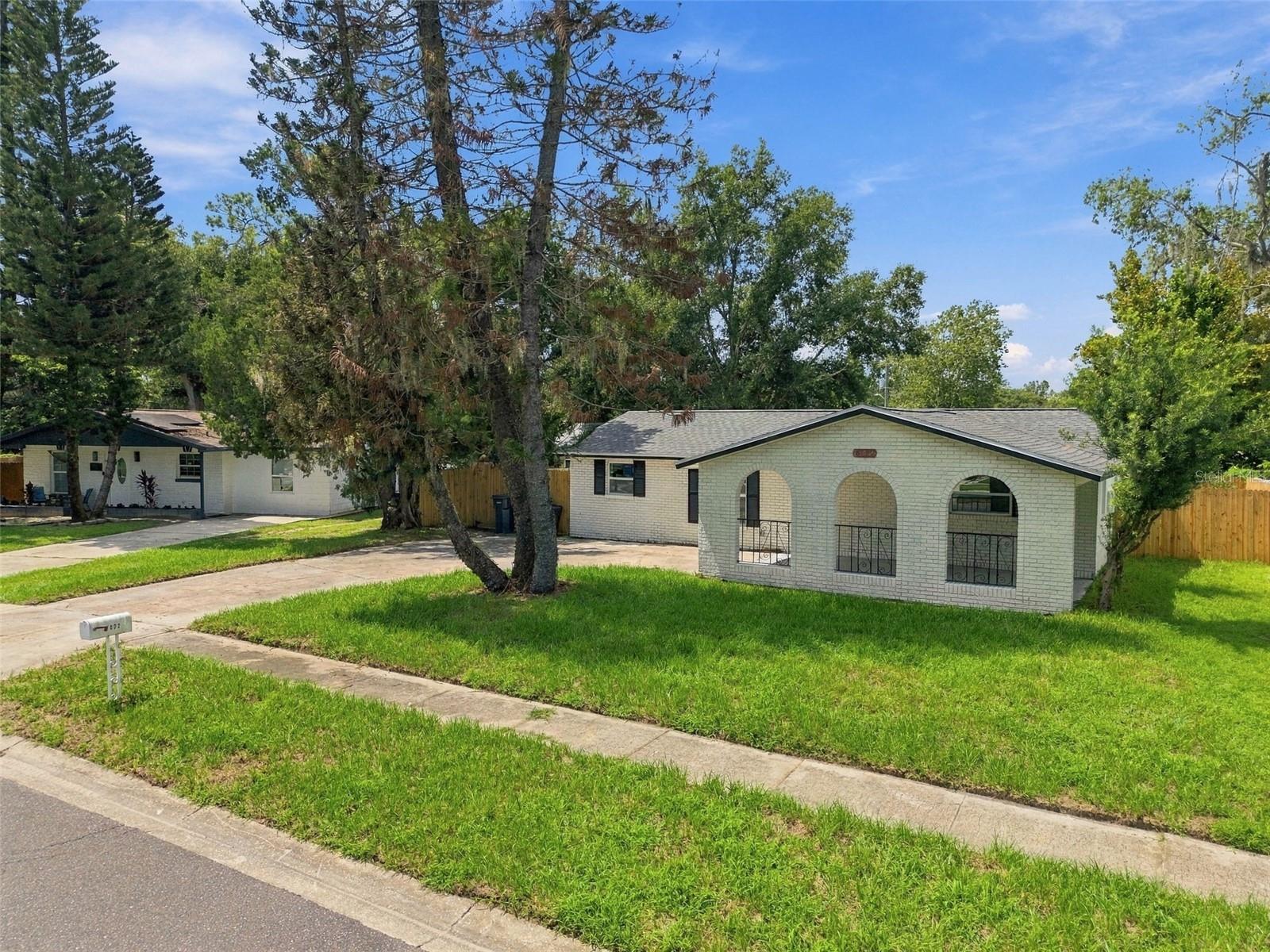 802 WALNUT DR — photo 42