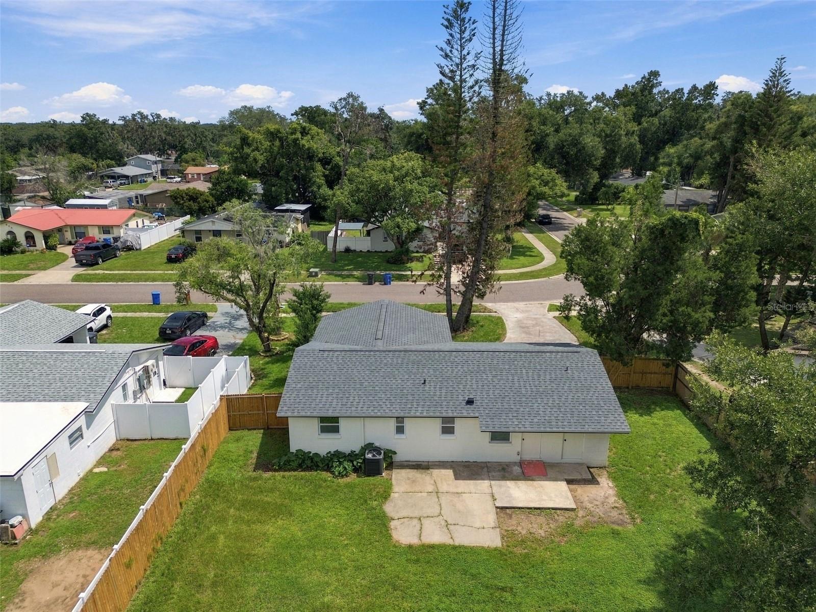 802 WALNUT DR — photo 38