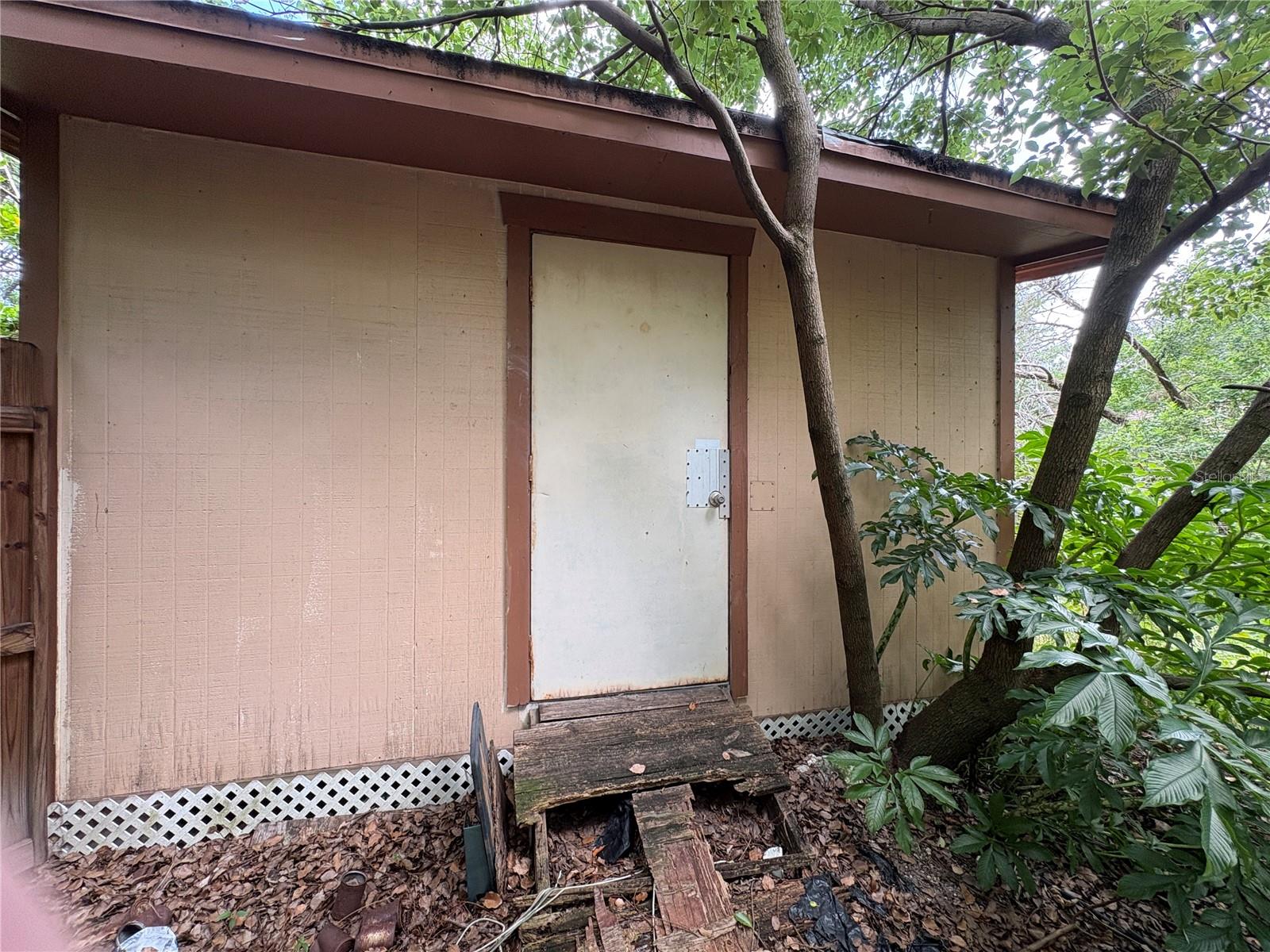 102 13TH ST SE — photo 14