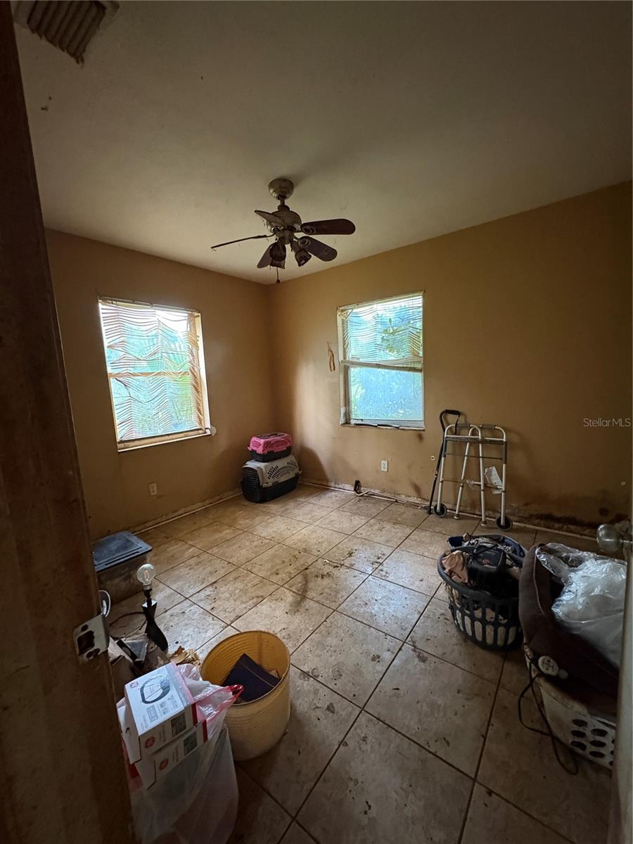 102 13TH ST SE — photo 42