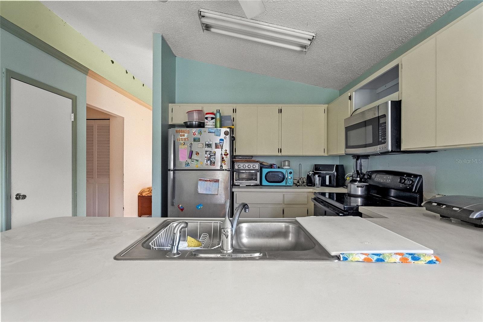 8106 RIVERBOAT DR — photo 18