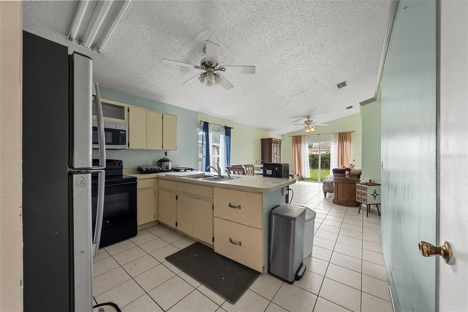 8106 RIVERBOAT DR — photo 3