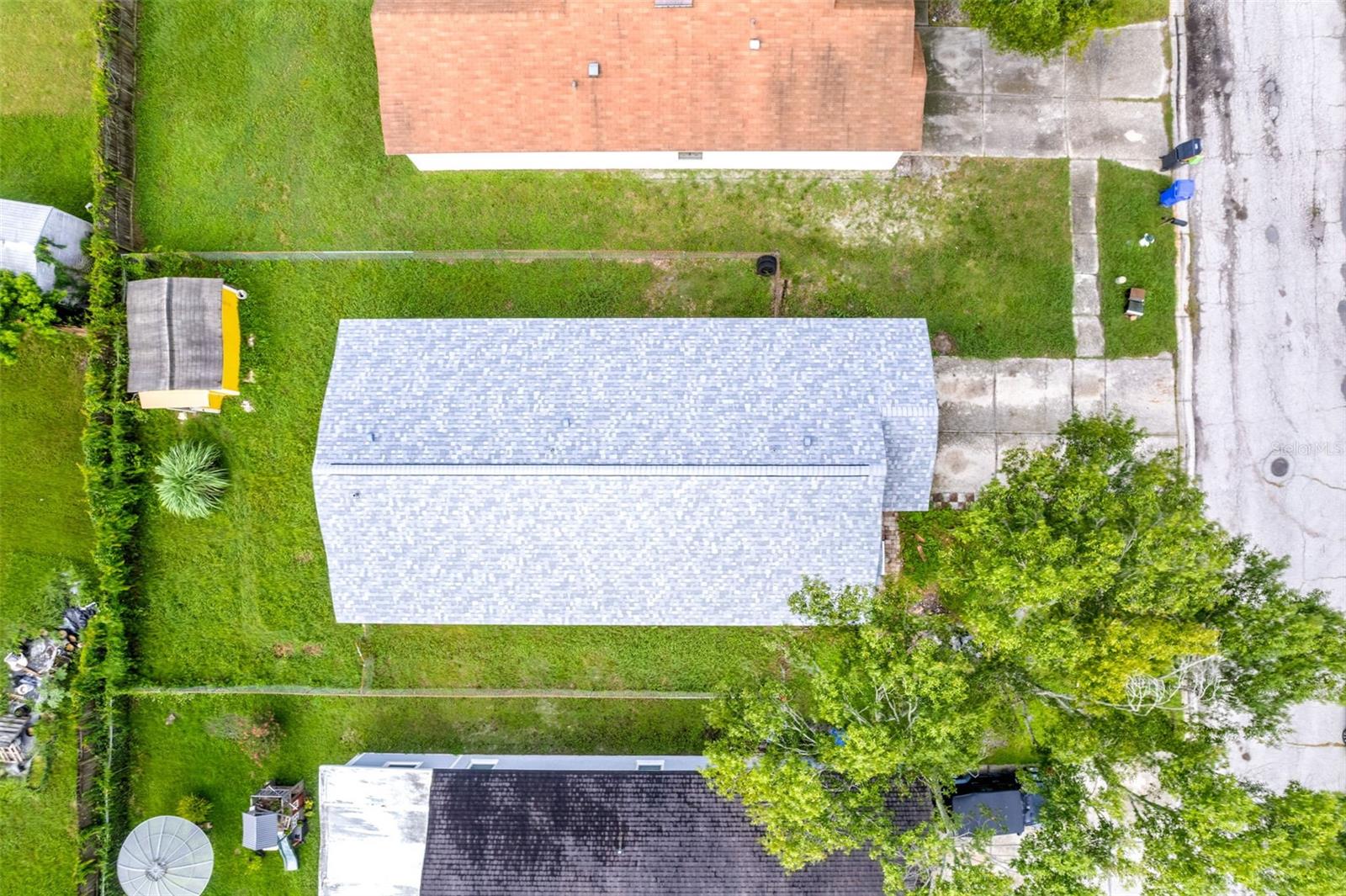 8106 RIVERBOAT DR — photo 8