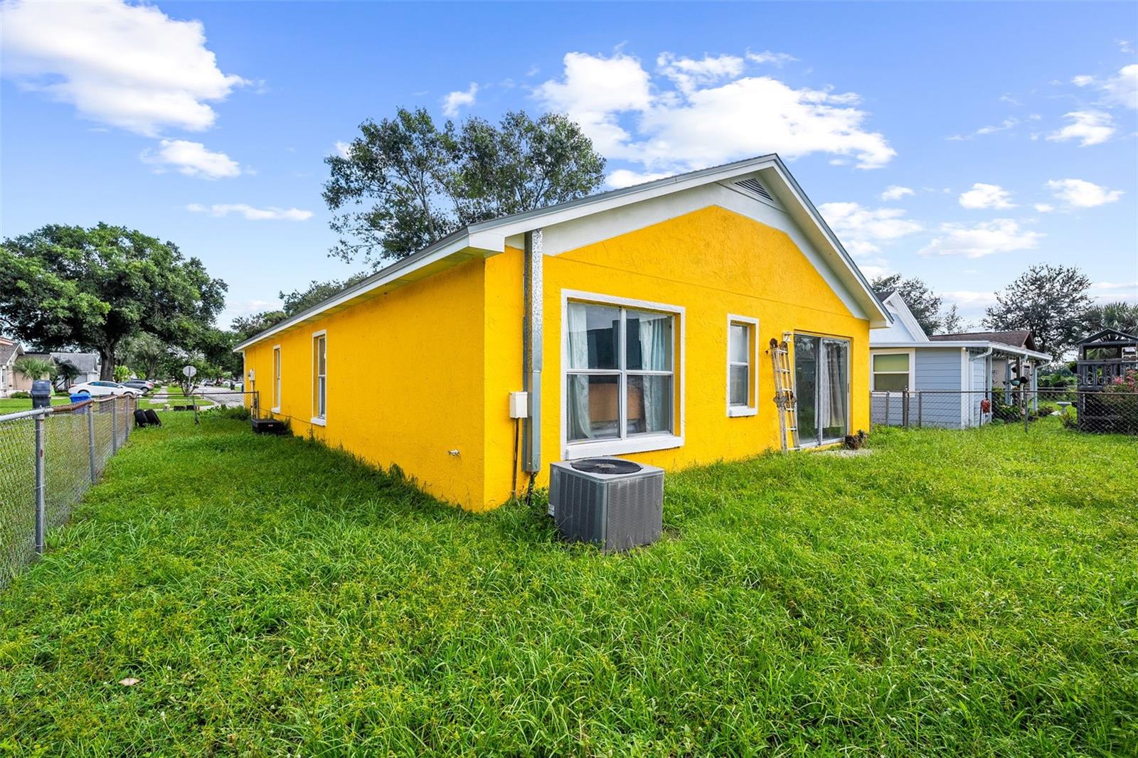 8106 RIVERBOAT DR — photo 34