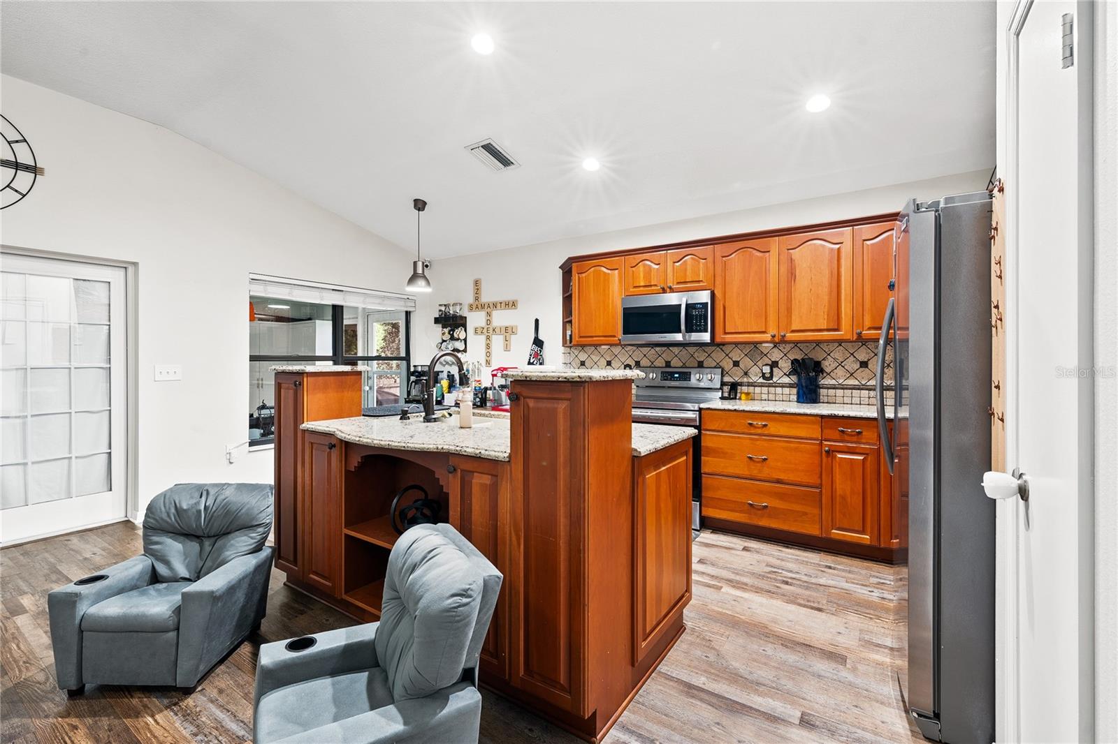 10511 DEEPBROOK DR — photo 22