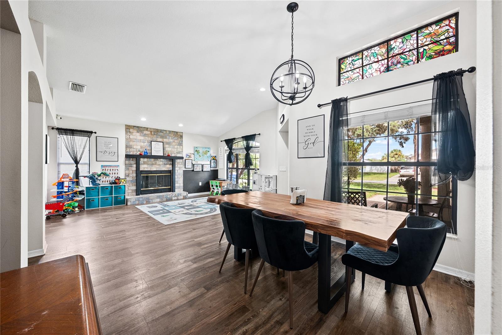 10511 DEEPBROOK DR — photo 15