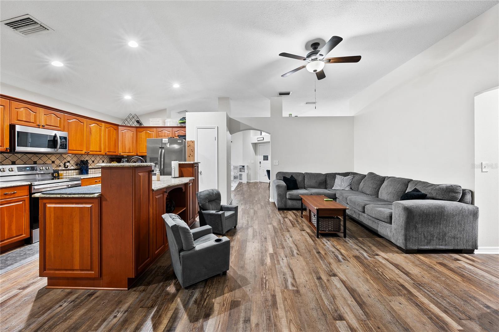 10511 DEEPBROOK DR — photo 19