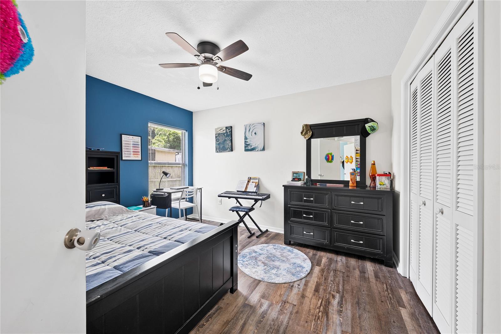 10511 DEEPBROOK DR — photo 29