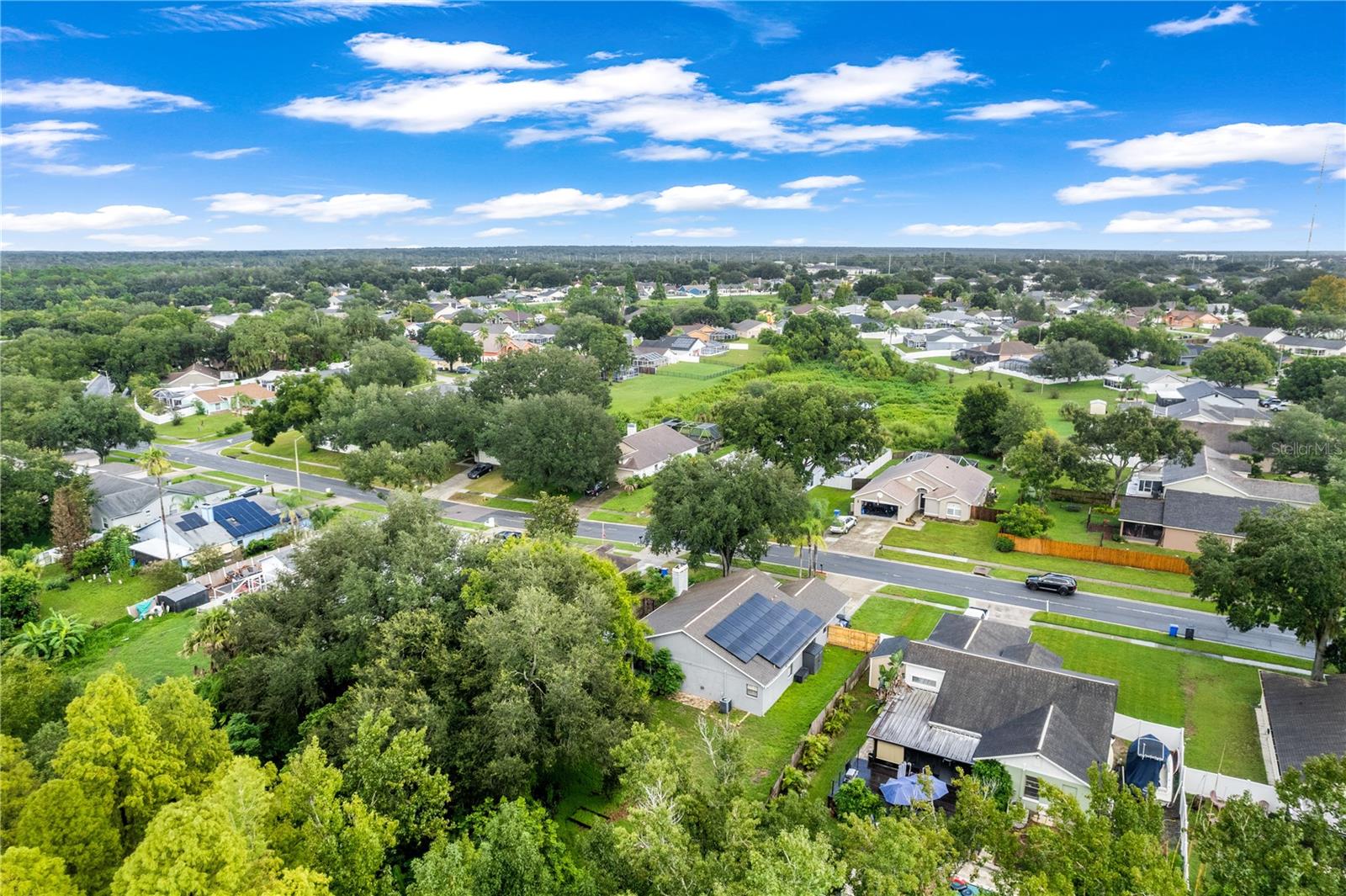 10511 DEEPBROOK DR — photo 39