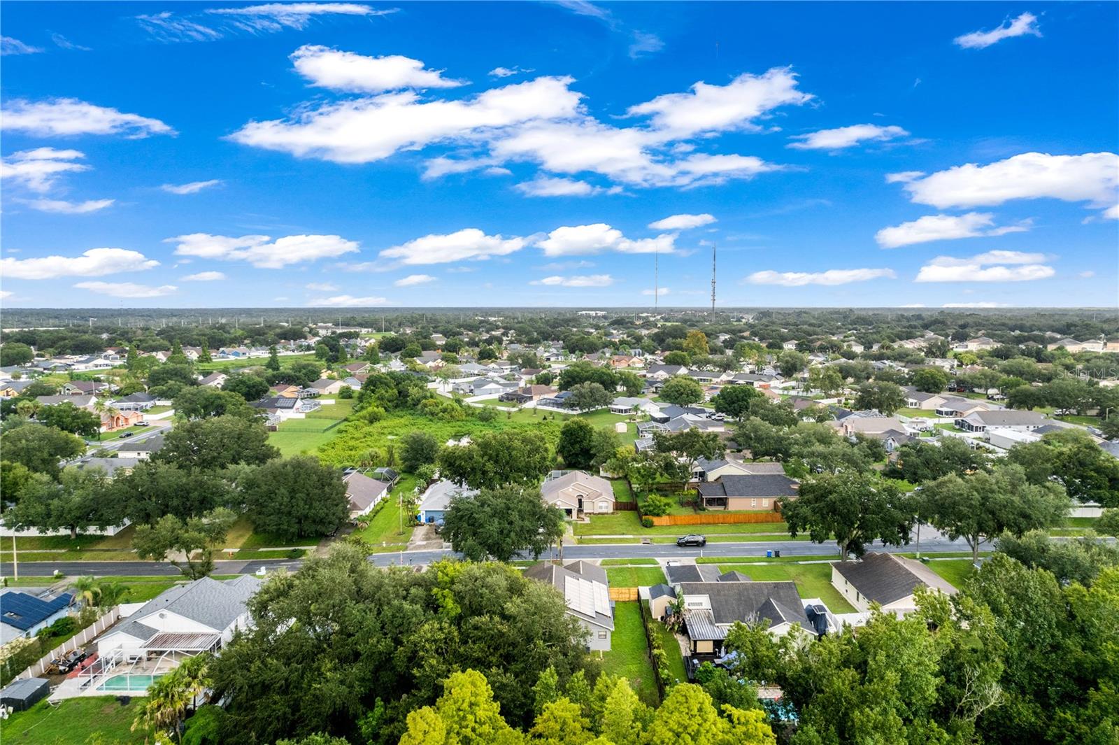 10511 DEEPBROOK DR — photo 40