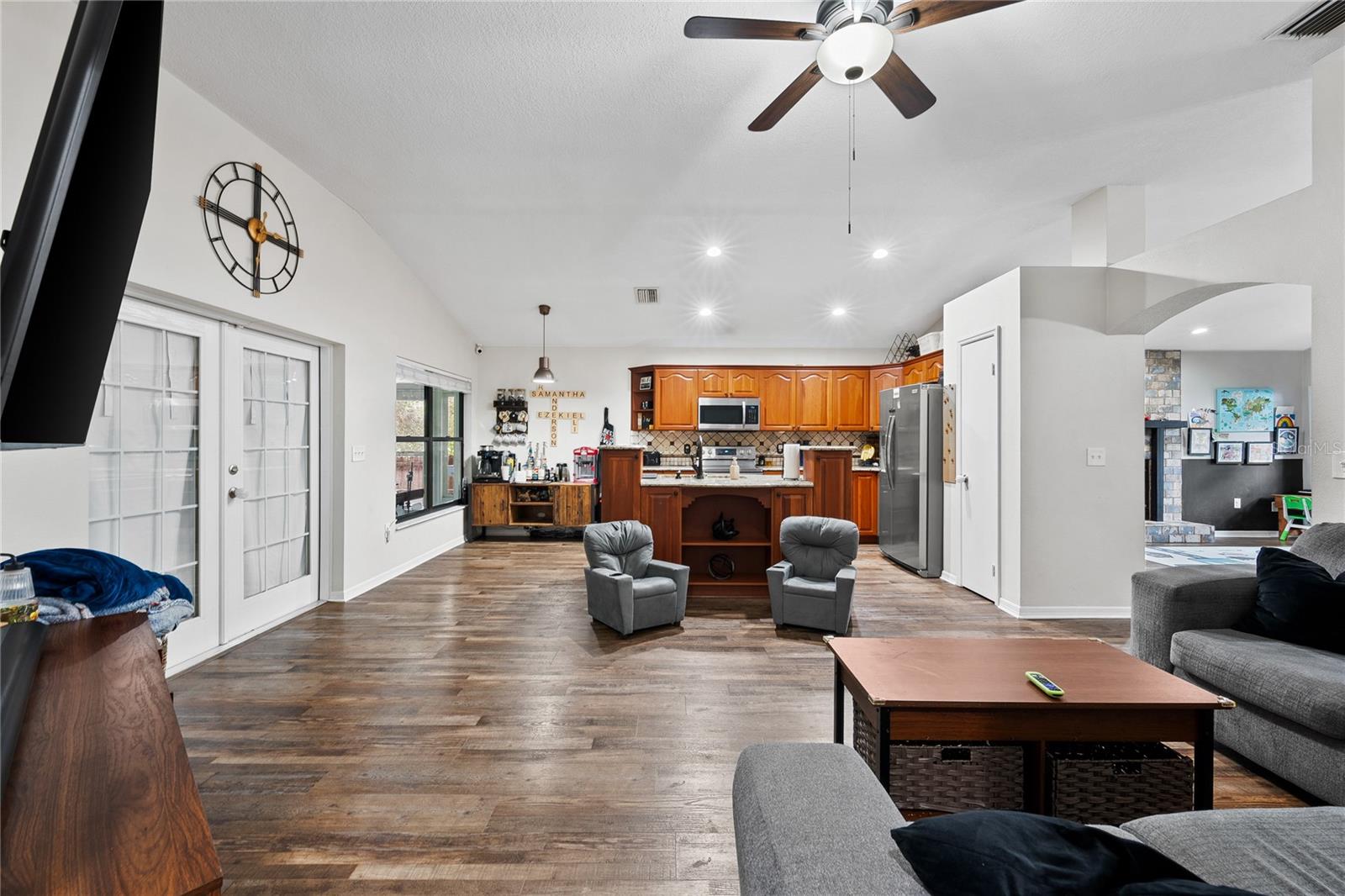 10511 DEEPBROOK DR — photo 18