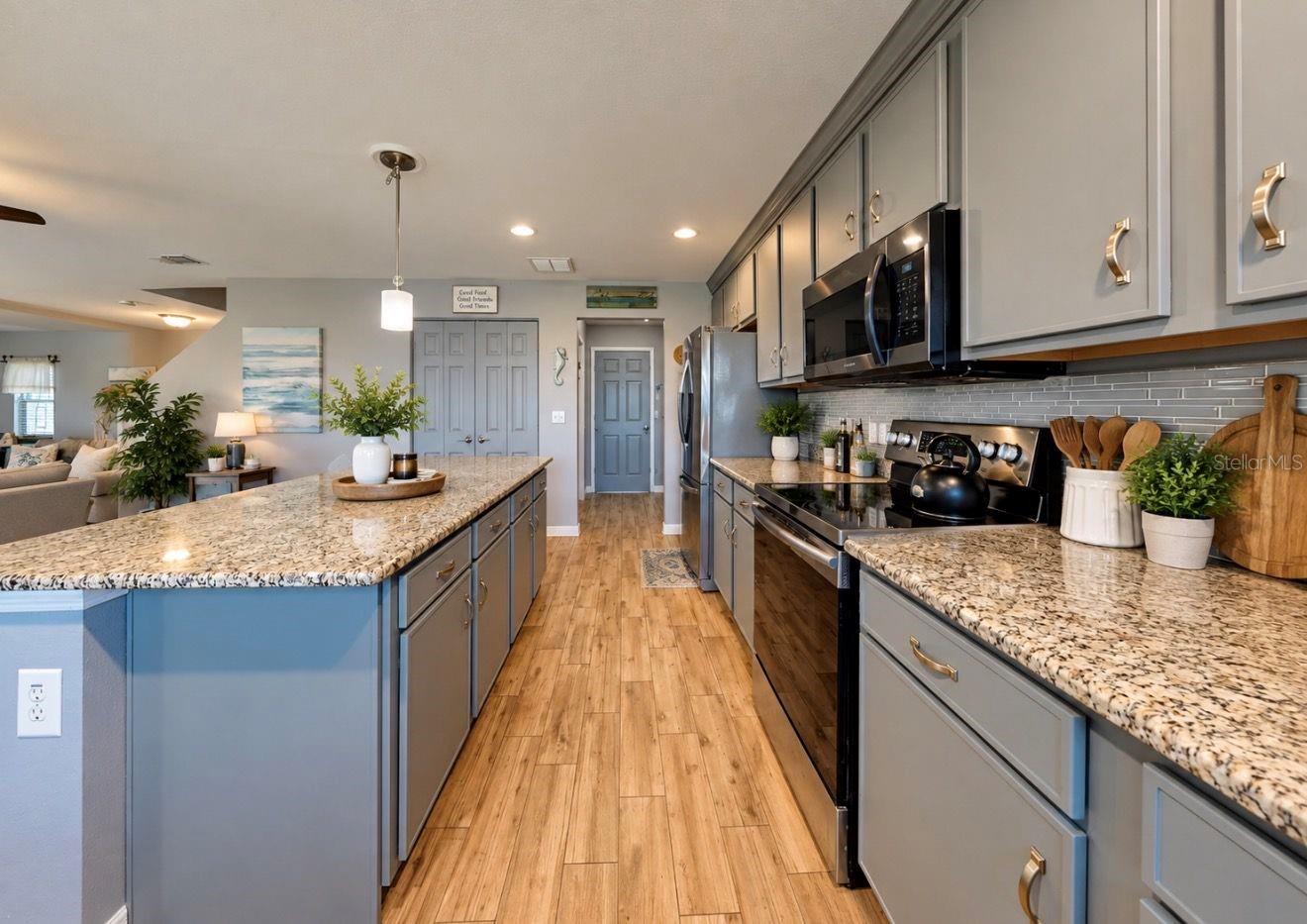 337 STAR SHELL DR — photo 25