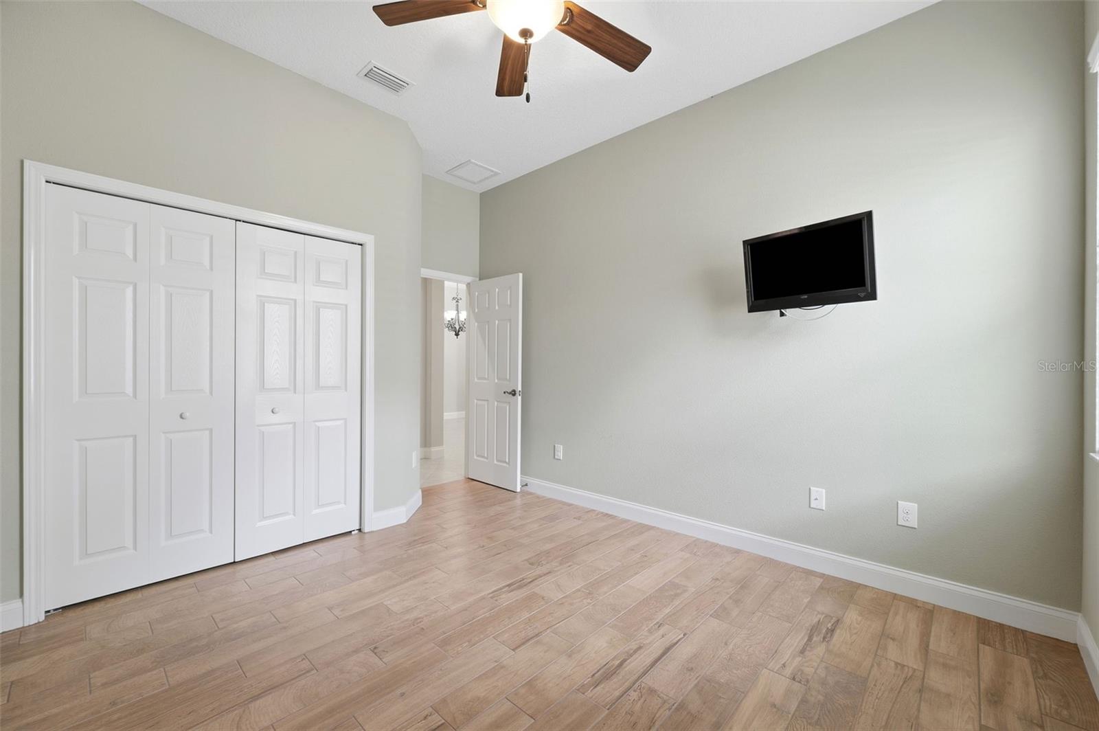 2901 DEVONOAK BLVD — photo 22
