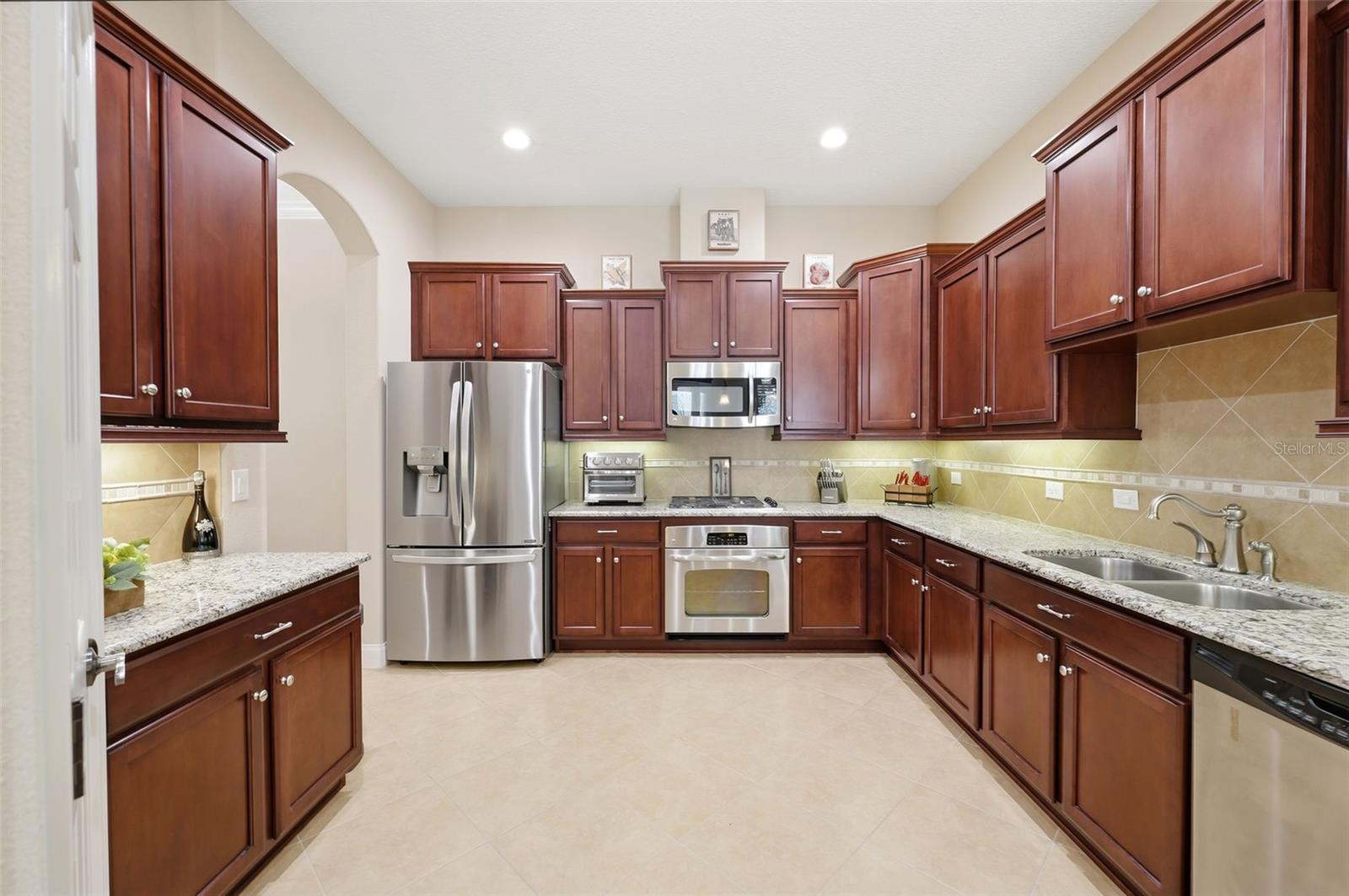 2901 DEVONOAK BLVD — photo 3