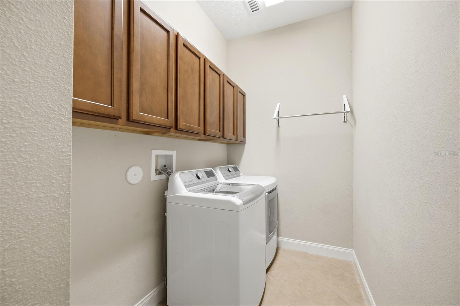 2901 DEVONOAK BLVD — photo 28