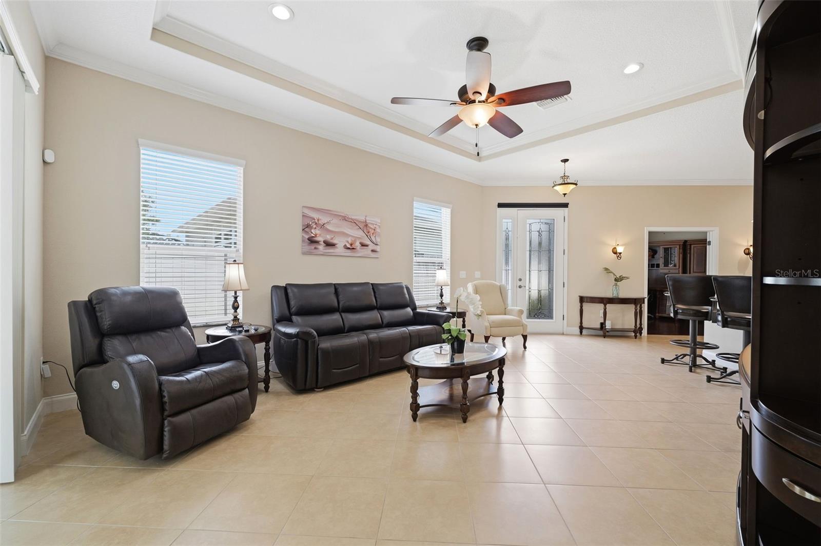 2901 DEVONOAK BLVD — photo 10