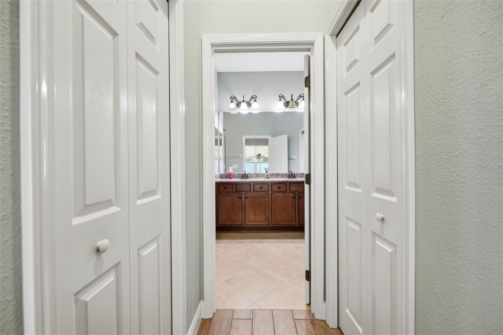 2901 DEVONOAK BLVD — photo 27