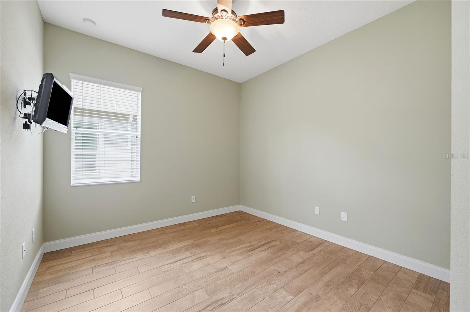 2901 DEVONOAK BLVD — photo 16