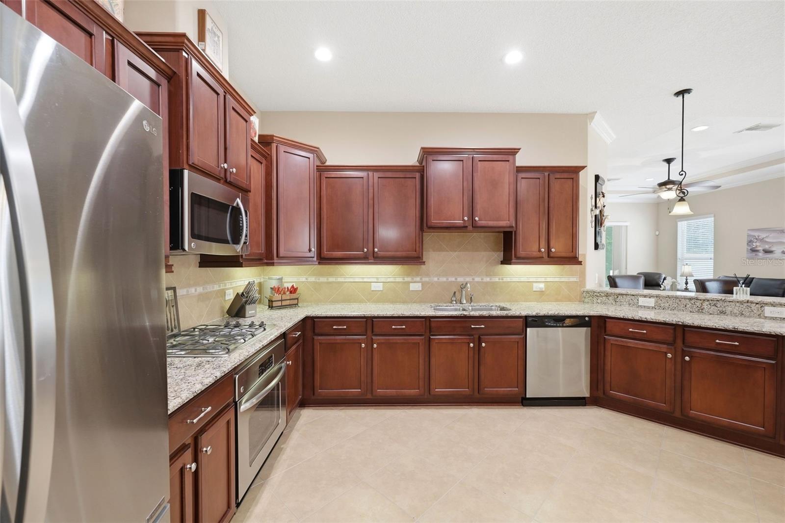 2901 DEVONOAK BLVD — photo 4