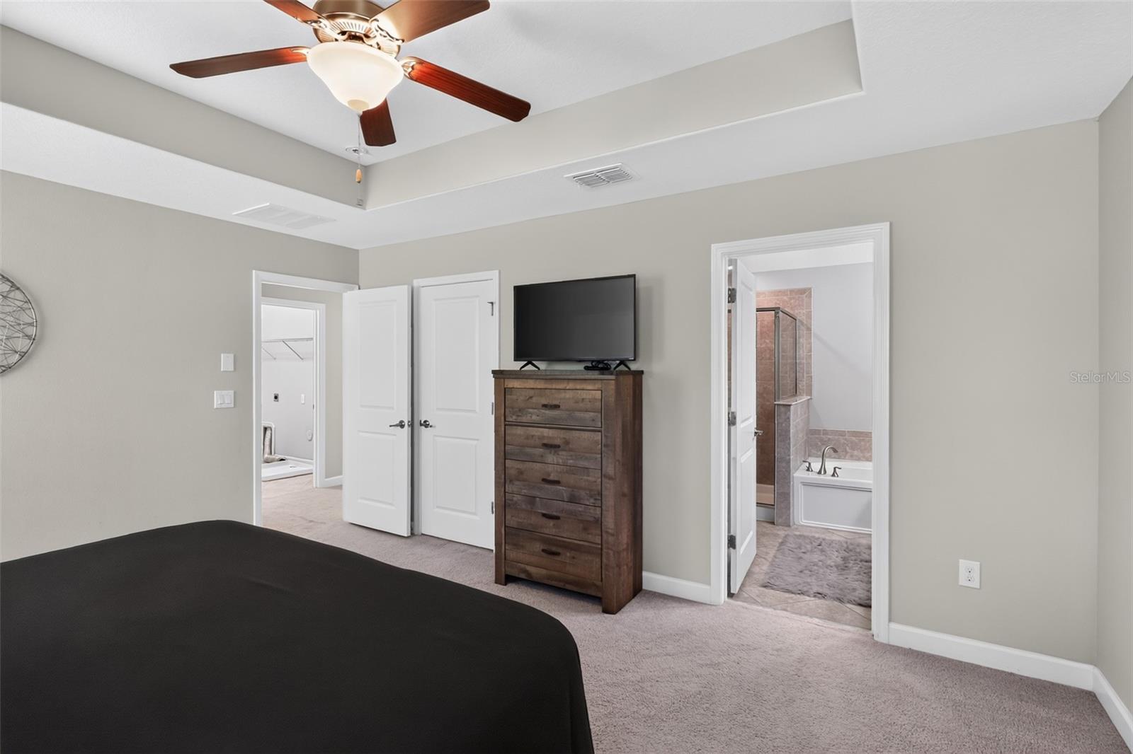 1677 LUDINGTON AVE — photo 8