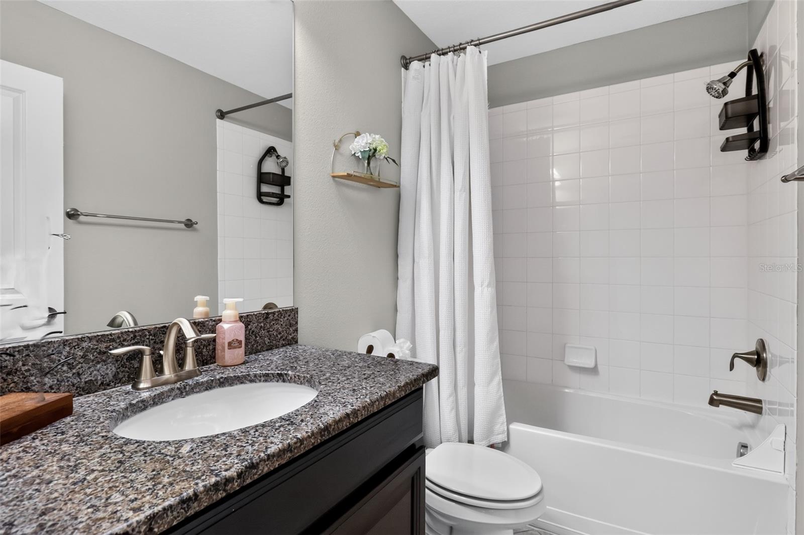 1677 LUDINGTON AVE — photo 12