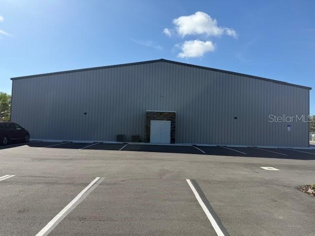 1800 CORPORATE CENTER LN #B — photo 4