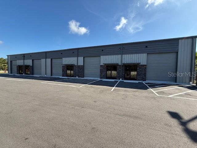 1800 CORPORATE CENTER LN #B — photo 2