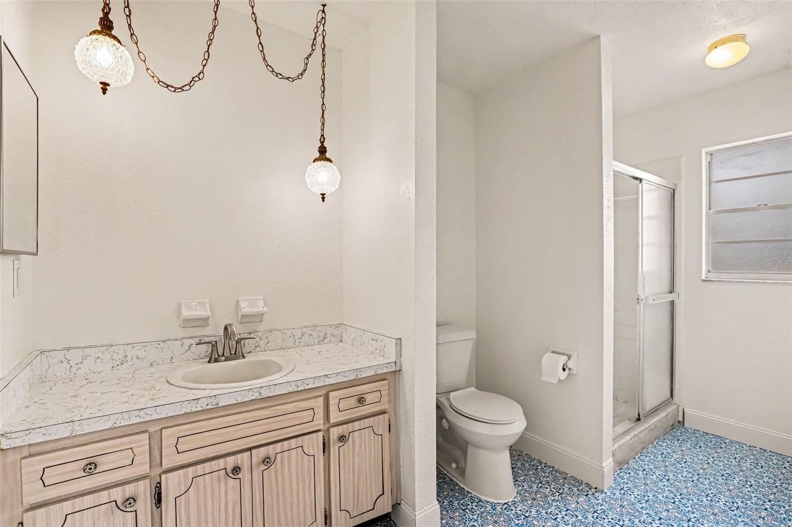 385 CLUB MANOR DR — photo 21