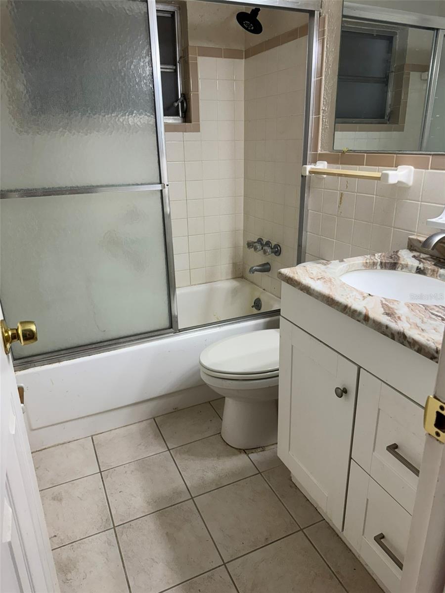 4640 TROPICAL LN — photo 8